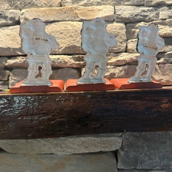 Vintage Cast Iron Santa Christmas Stocking Holders Set of 3 Mantle Hooks - Picture 6 of 9